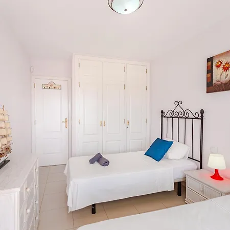 Brilliant Veril Del Duque With Heated Pool Apartman